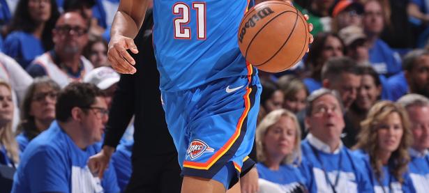 威金斯绝杀时刻，爵士点燃赛场，三连败迎来胜利！