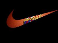 梅西在巴塞罗那比赛中夺冠，刷新纪录引发热议！赛场气氛高涨